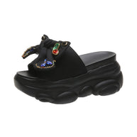 Damen Plattform-Pantoletten mit dekorativem Schleifen- und Strassdesign W&W