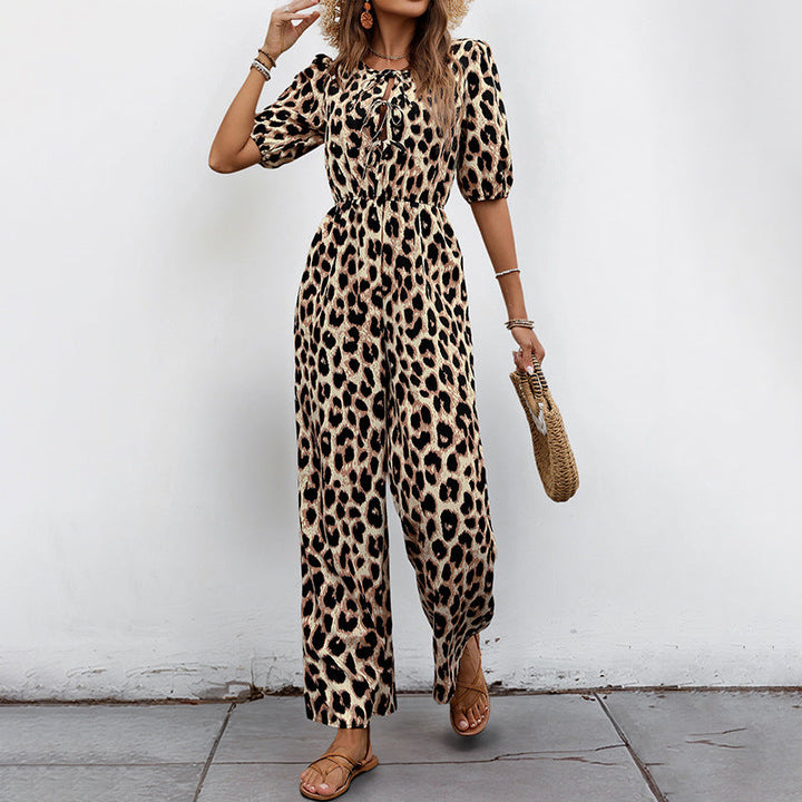 Damen lässiger Jumpsuit mit Leo-Muster und schulterfreien Puffärmeln W&W Mode
