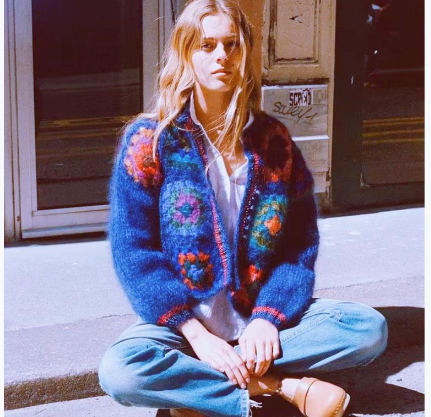 Damen Strickjacke mit buntem Granny-Quadrat-Design und luftigen Ärmeln WW