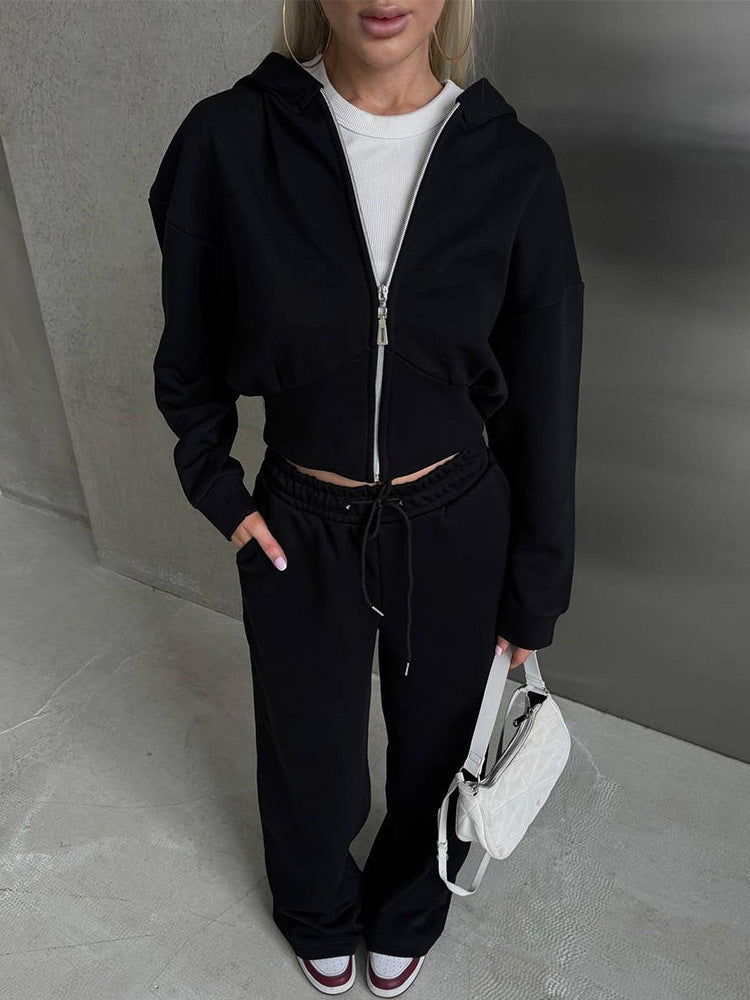 Damen sportliches Ensemble mit cropped Oberteil und weiten Hosen WW