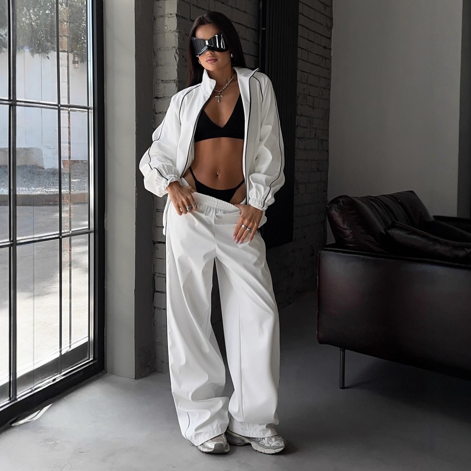 Damen Sportliche und luftige Trainingsjacke mit weit geschnittenen Hosen WW