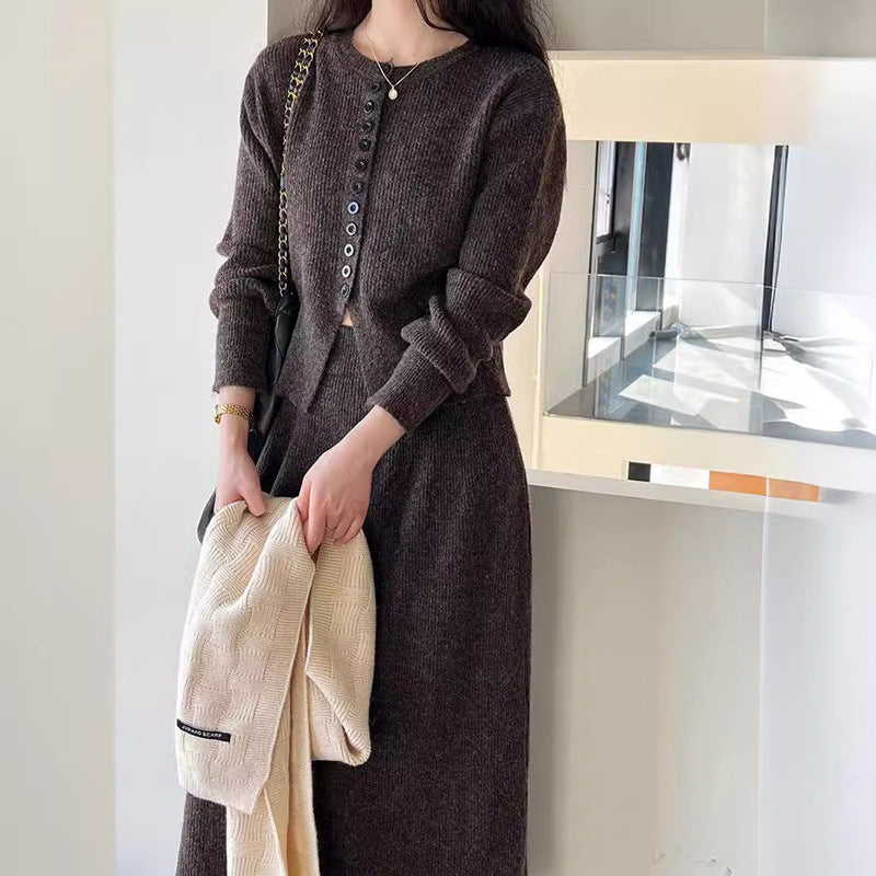 Damen Strickjacke mit Knopfdetails und eleganter Silhouette WW