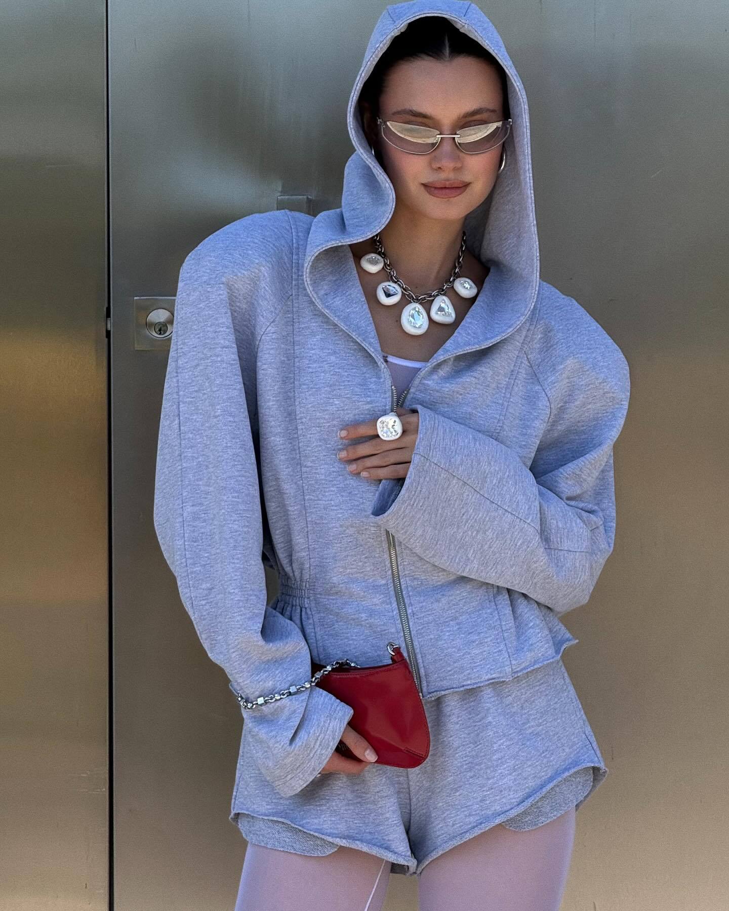 Damen Sportlicher Kapuzenjacke mit schmalem Bund und langen Ärmeln WW