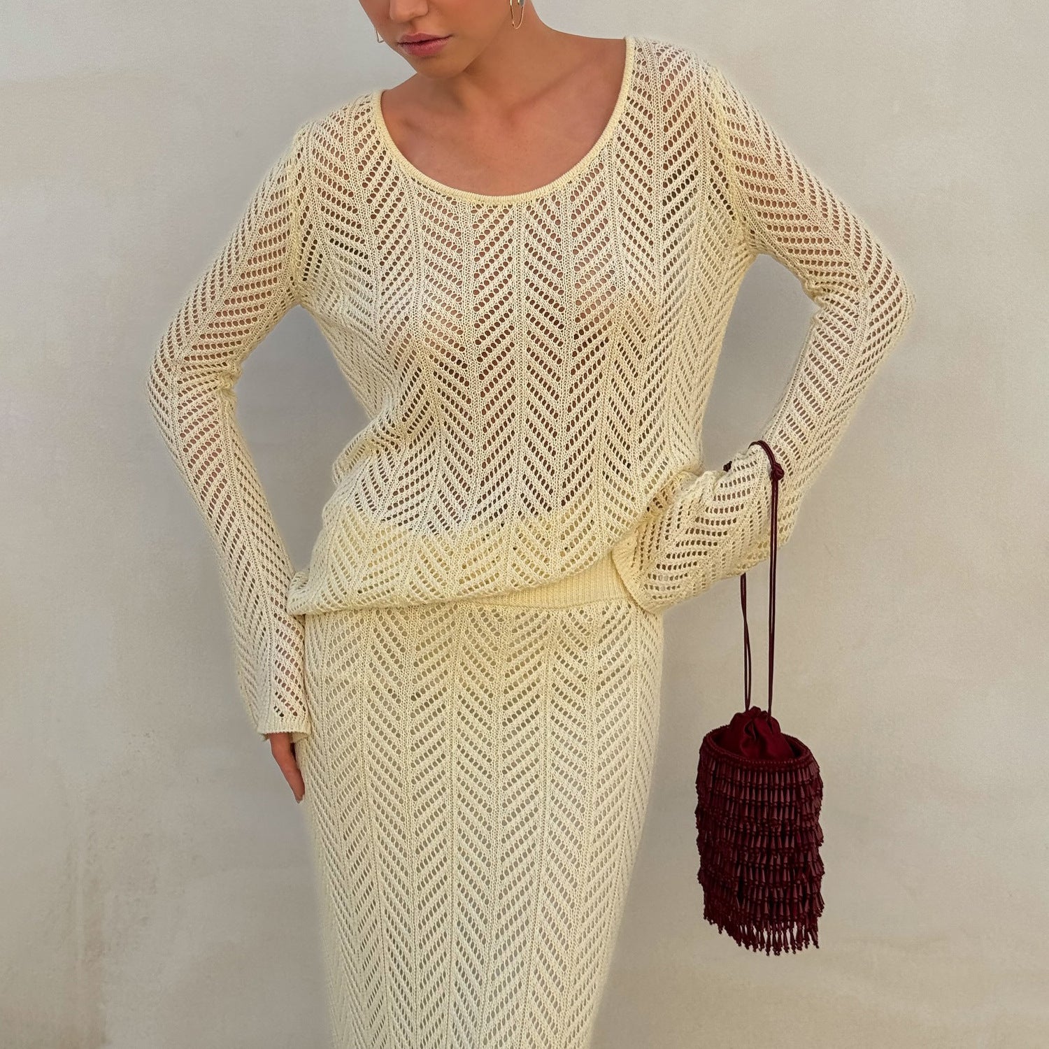 Damen Strickanzug mit raffinierten Häkelmustern WW