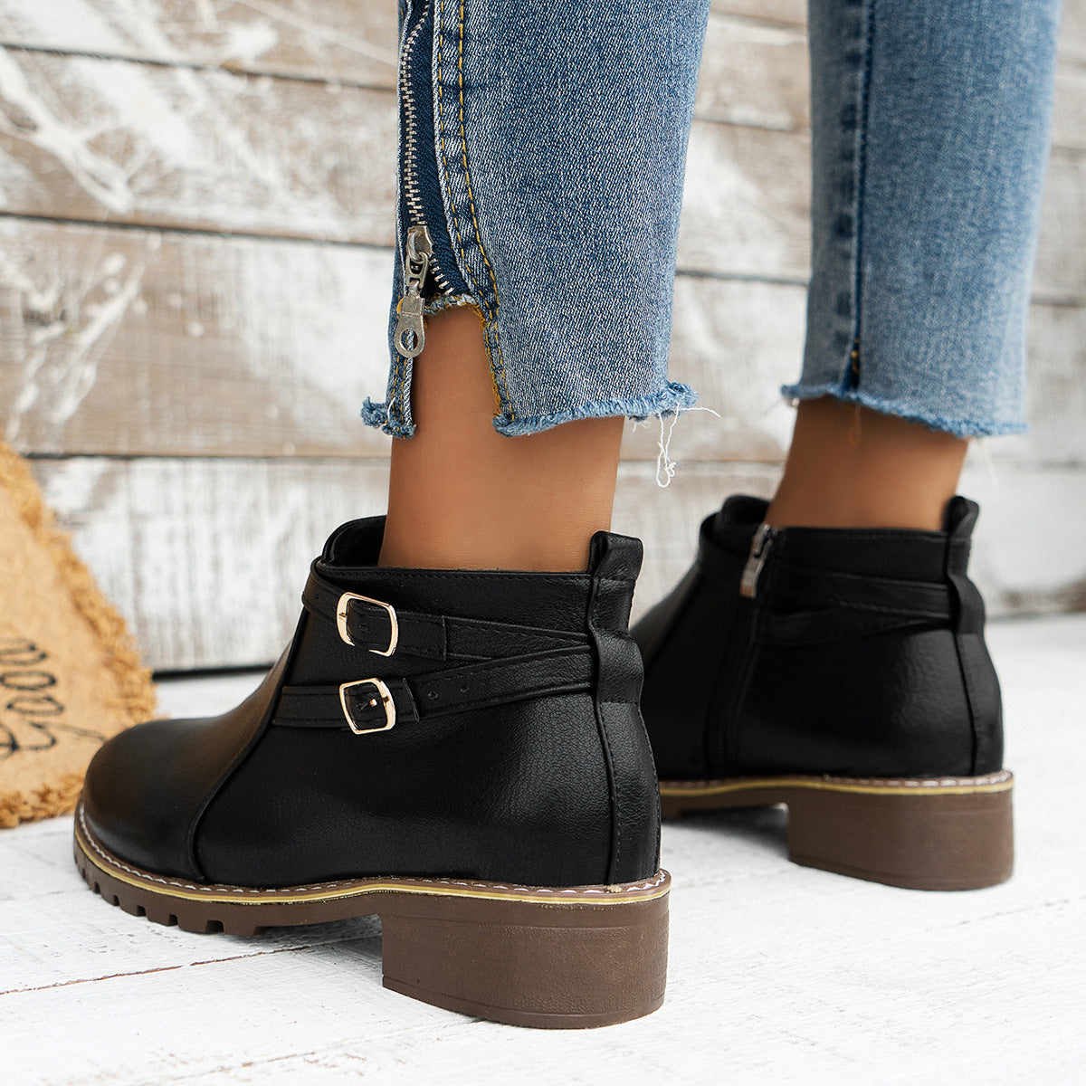 WW | Modische orthopädische Stützstiefel.