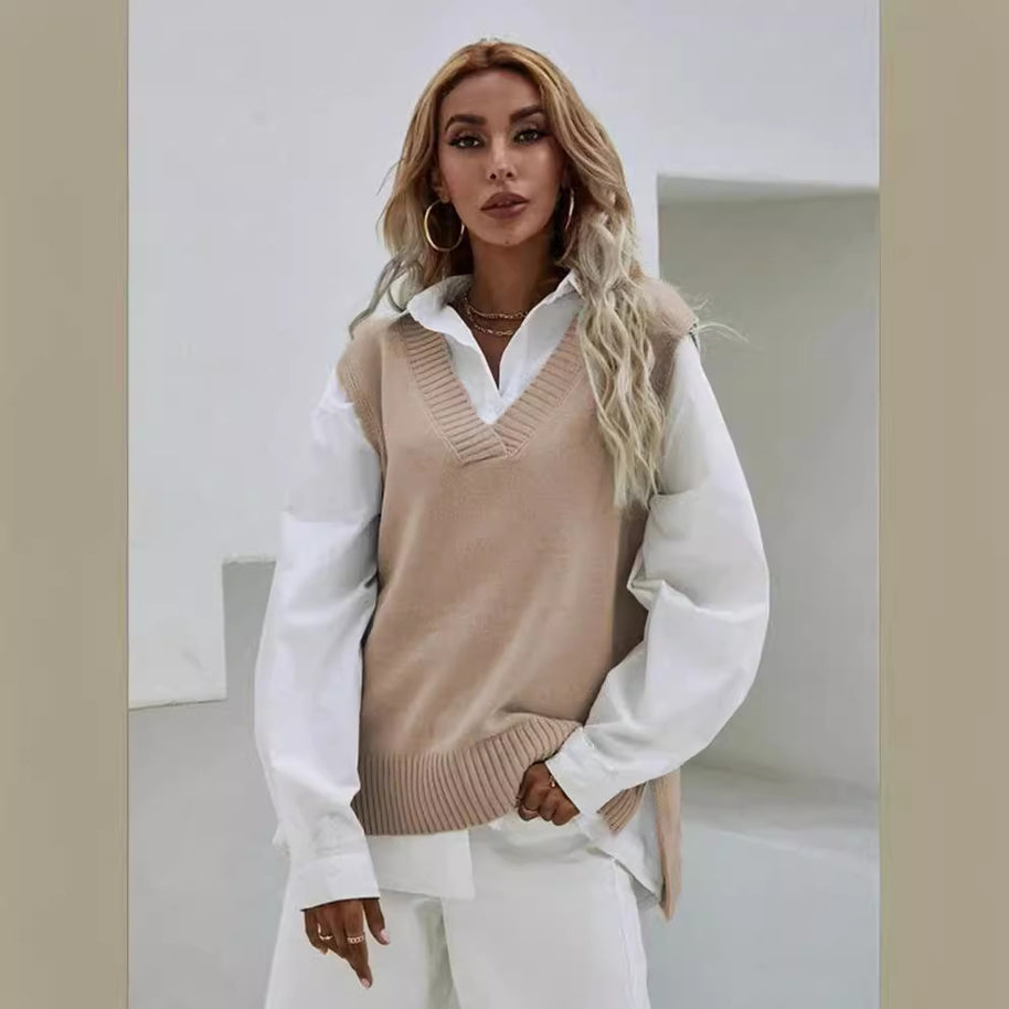 Damen Strickweste mit V-Ausschnitt und modernen Details WW