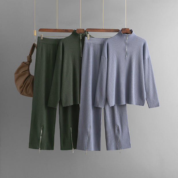 Damen bequemer Strickanzug mit hohen Ausschnitten und seitlichen Reißverschlüssen WW