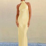 Damen Elegantes Neckholder-Maxikleid mit schlankem Schnitt und seitlichem Schlitz WW