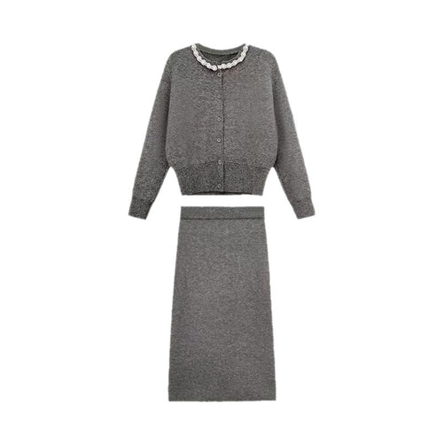 Damen Strickensemble mit detailverzierter Jacke und plissiertem Rock WW