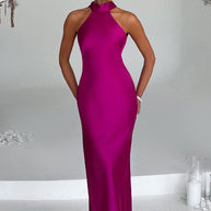 Damen Elegantes Neckholder-Maxikleid mit schlankem Schnitt und seitlichem Schlitz WW