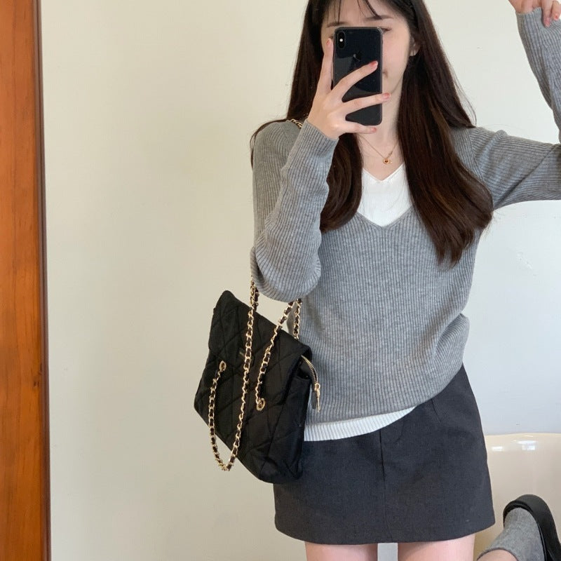 Damen Strickpullover mit V-Ausschnitt und eleganten Rippdetails WW