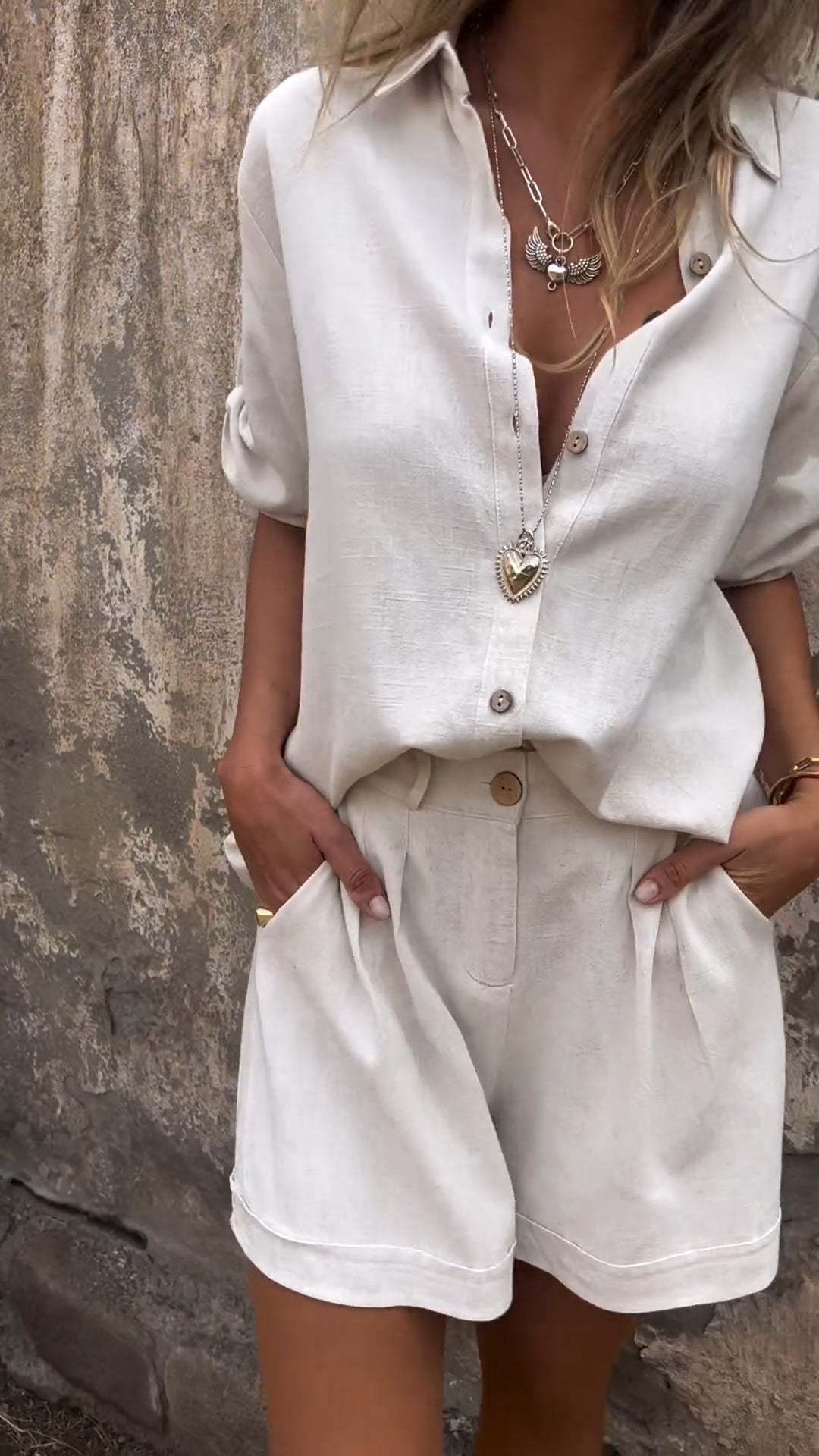 Damen lässiges Jumpsuit mit knopfverschlossenem Oberteil und praktischem Taillenzug