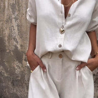 Damen lässiges Jumpsuit mit knopfverschlossenem Oberteil und praktischem Taillenzug
