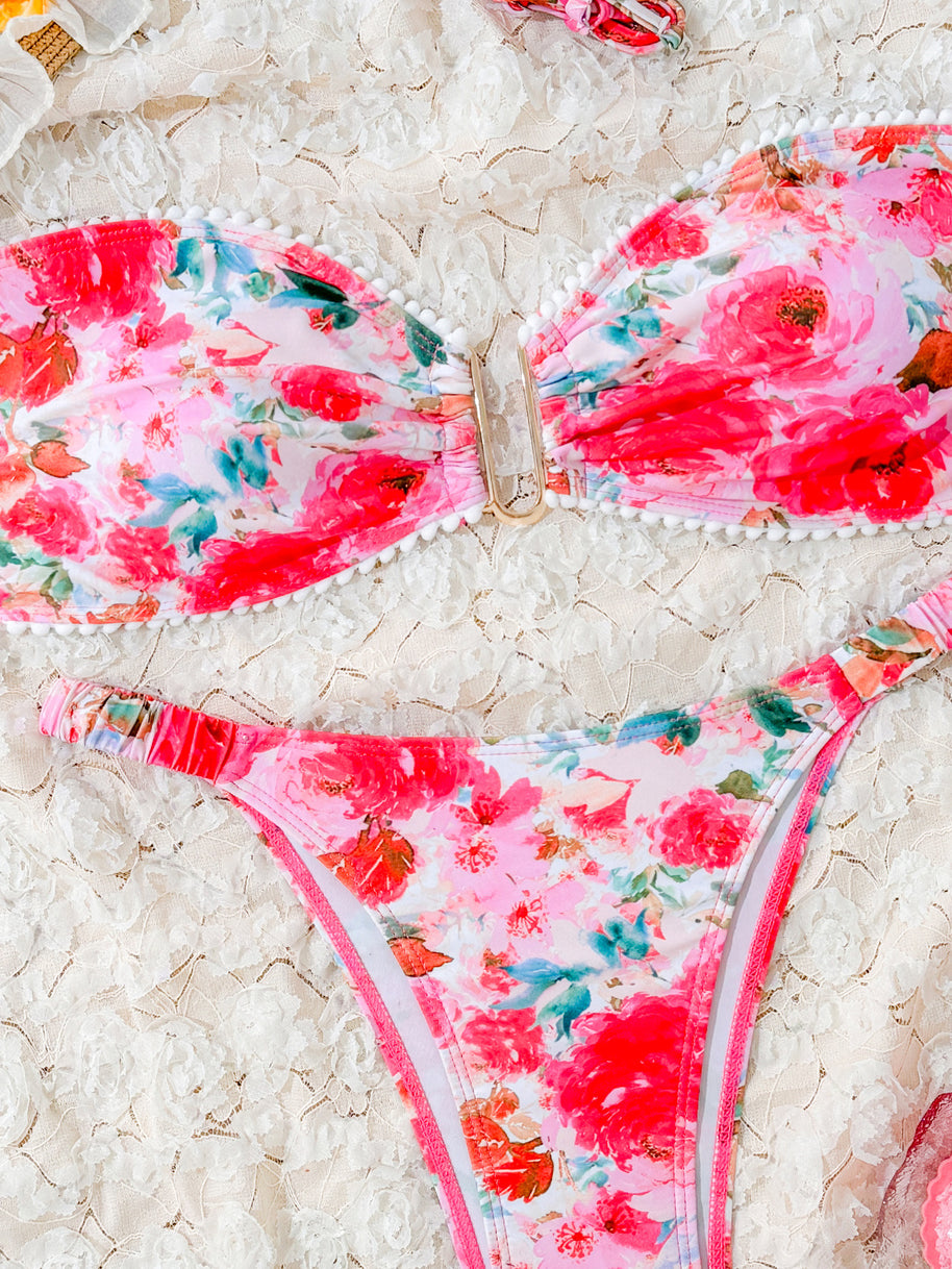 Damen Bikini-Set mit floralem Triangel-Oberteil und sensualen Low-Rise-Höschen WW