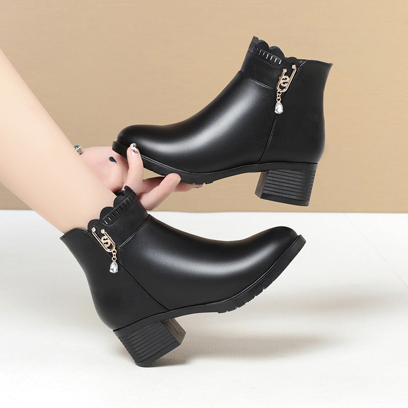 Damen moderne Stiefeletten mit verspieltem Design und elegantem Glitzerdetail WW