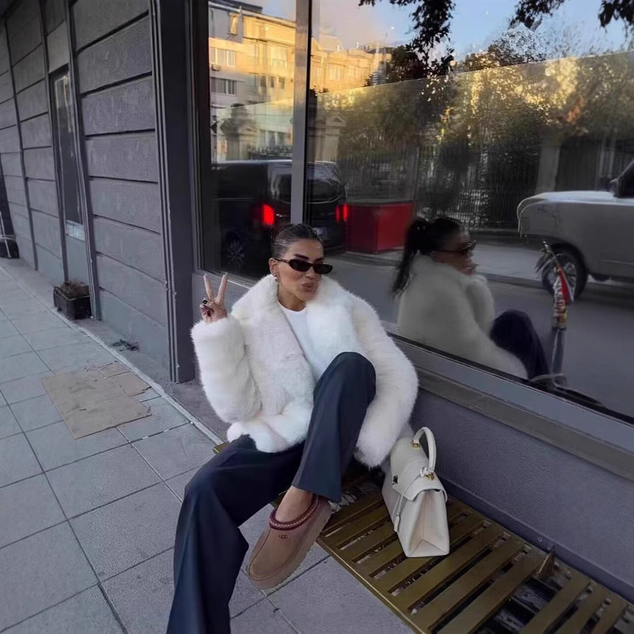 Damen Stilvoller Kunstfell-Shortjacke WW