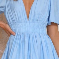 WW | Sommer Süß Tief V-Ausschnitt Taille Schlankmachend Plissierter Puffärmel Kleid