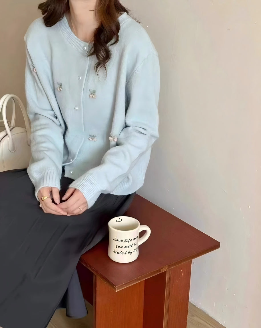 Damen Strickjacke mit verspieltem Design und Perlenknöpfen WW