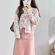 Damen Strickjacke mit buntem Muster und zarten Knöpfen WW