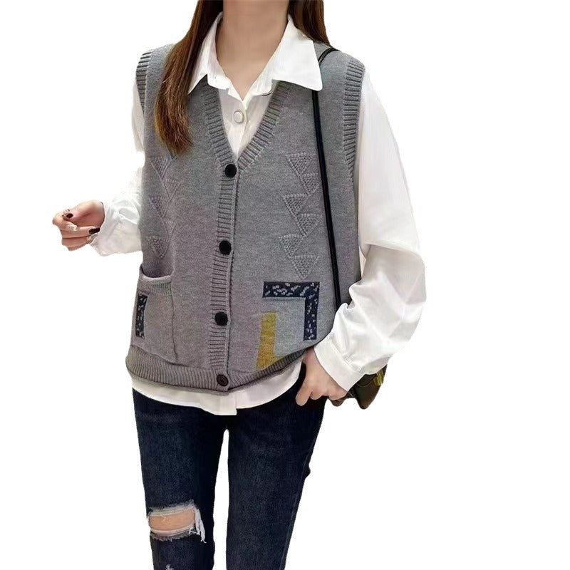 Damen Strickweste mit V-Ausschnitt und dekorativen Taschen WW