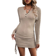 Damen figurbetontes Minikleid mit Knopfdetail und asymmetrischem Saum W&W