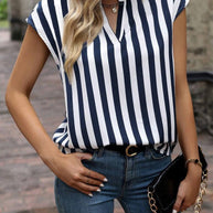 Damen Bluse im elegant gestreiften Design mit modernem V-Ausschnitt und kurzen Ärmeln WW