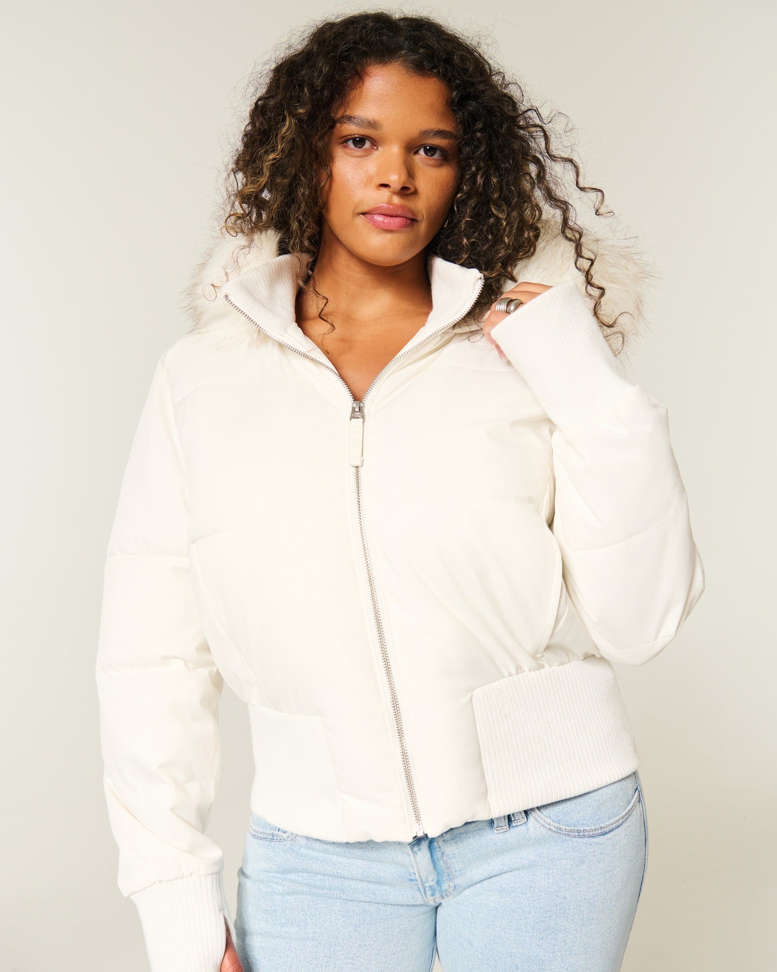 Damen Gestepptes Winterjacke mit abnehmbarer Kapuze und elastischen Bündchen WW