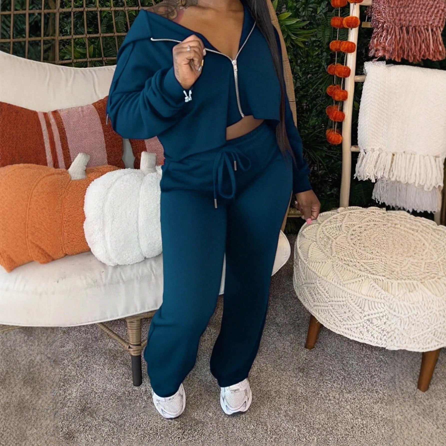 Damen sportliches Set mit cropped Oberteil und weiten Hosen WW