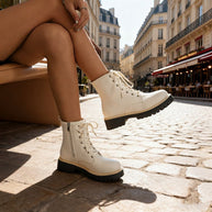 Damen Stiefeletten aus hochwertigem Leder mit robustem Profil und modischen Details WW