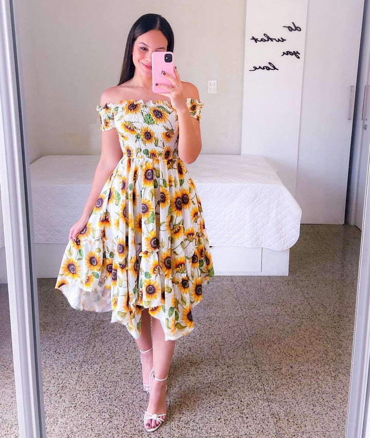 Damen Sommerliches Off-Shoulder Kleid mit farbenfrohem Schmetterlingsmuster und geschmeidigem Faltenwurf W&W Mode