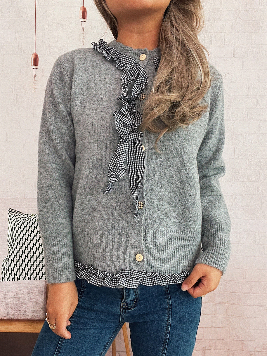 Damen Strickjacke mit romantischem Rüschenabschluss und detailverliebtem Knopfdurchzug WW