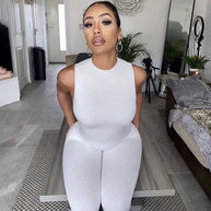 Damen All-in-One Jumpsuit mit tiefem Ausschnitt und figurbetontem Schnitt WW