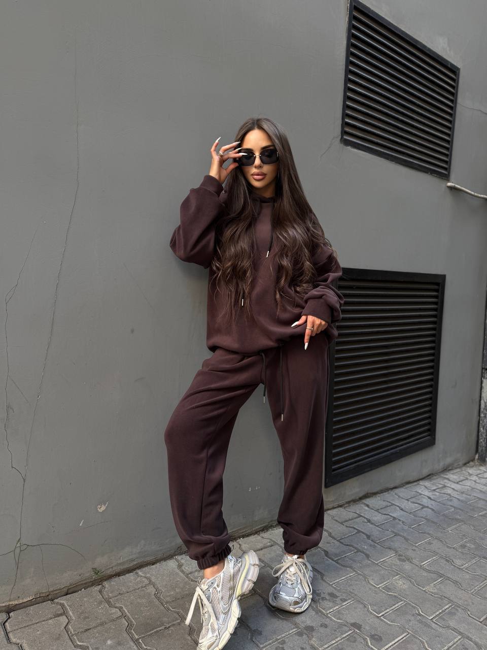 Damen sportliches Freizeit-Set mit oversized Hoodie und lässigen Jogginghosen WW