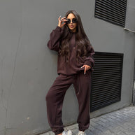 Damen sportliches Freizeit-Set mit oversized Hoodie und lässigen Jogginghosen WW