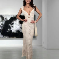 Damen Strick-Maxikleid mit tiefem V-Ausschnitt und Rüschendetails WW