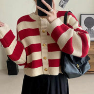 Damen Strickjacke mit goldenen Knöpfen und Streifenmuster WW