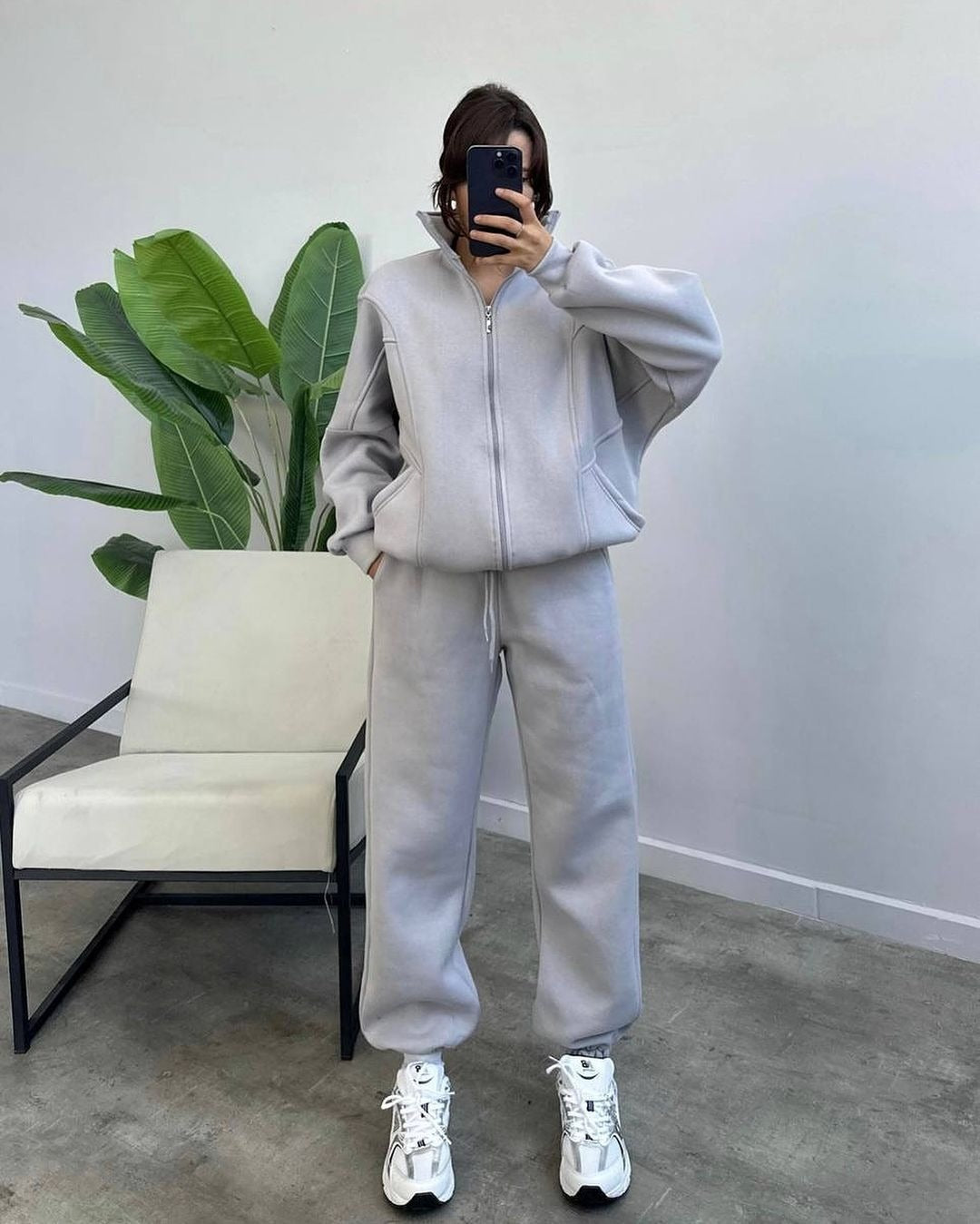 Damen bequemer und stilvoller Zip-Hoodie mit passenden Jogginghosen WW