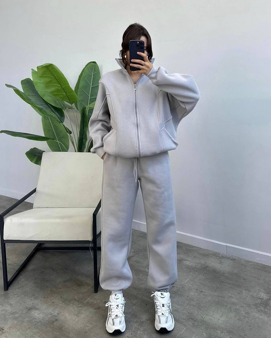 Damen bequemer und stilvoller Zip-Hoodie mit passenden Jogginghosen WW