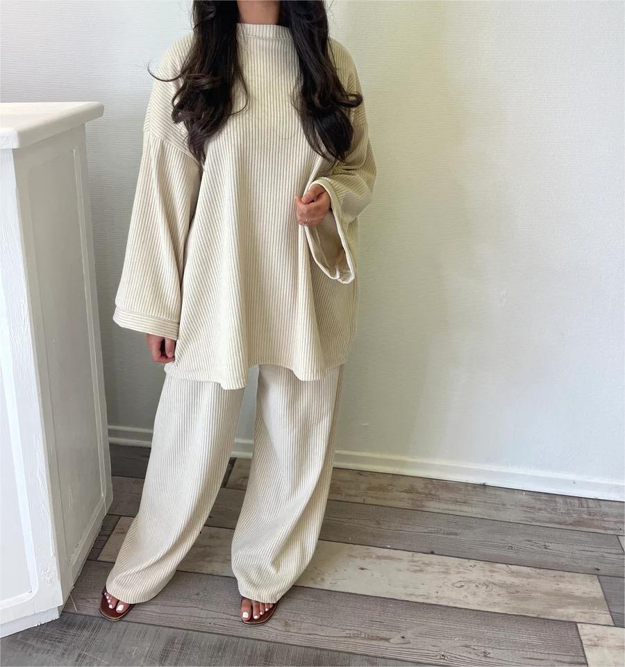Damen Bequemes und stylisches Lounge-Set aus Rippstrick WW