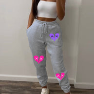 Damen Bequeme Sweatpants mit kreativen Herzmotiven WW