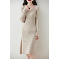 Damen Strickkleid mit feiner Rippstruktur und tailliertem Schnitt WW