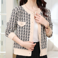 Damen Strickjacke mit strukturiertem Design und Perlknöpfen WW