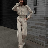 Damen sportlicher Freizeitanzug mit hochgeschlossenem Reißverschluss und weitem Schnitt WW