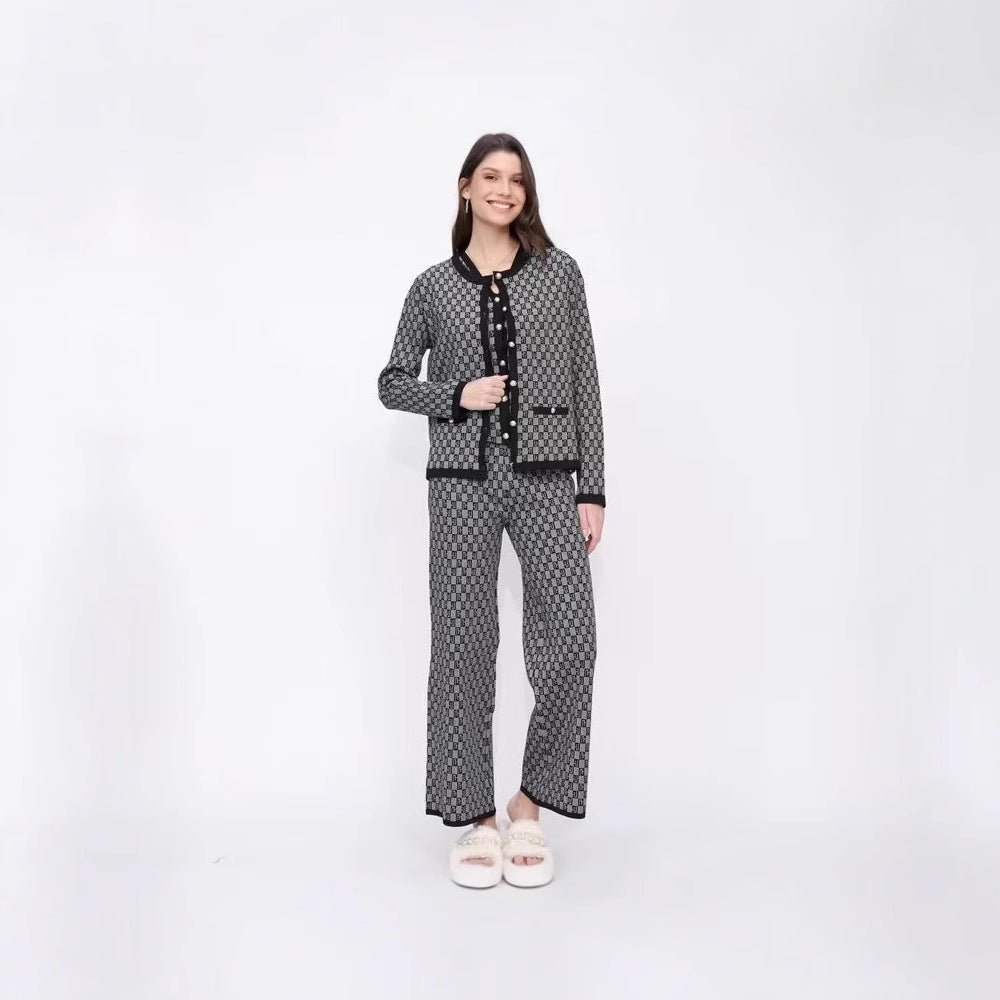 Damen Pyjama-Set mit modernem Karomuster und durchgehender Knopfleiste WW