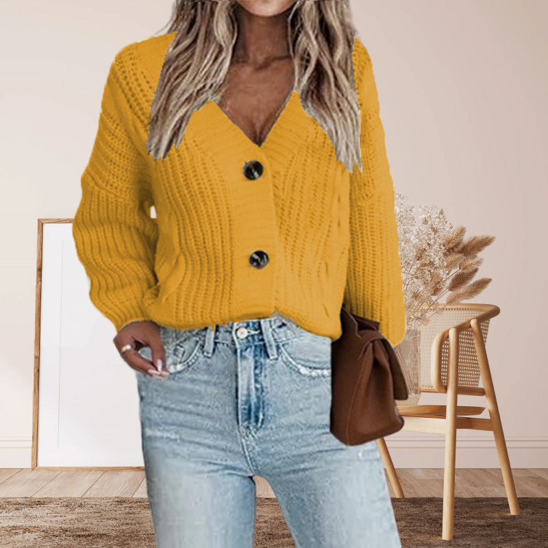 Damen Strickjacke mit tiefem V-Ausschnitt und dekorativen Knöpfen WW