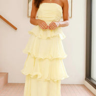 WW | Strapless Tiered Kleid Rückenfreies Schichten Design Eleganter Fließender Schnitt