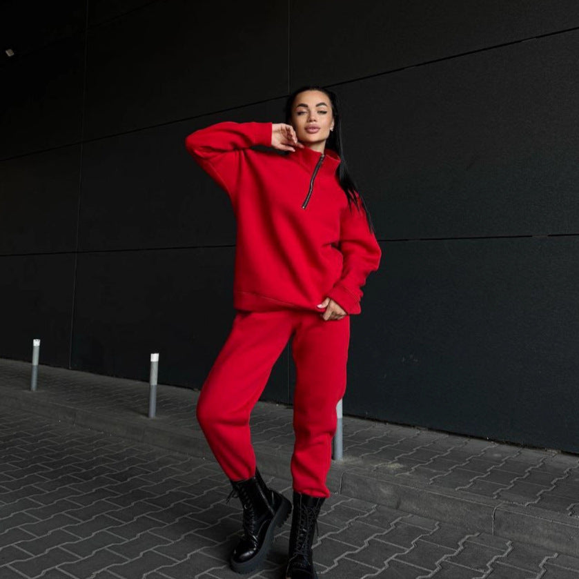 Damen sportliches Fleece-Set mit hohem Kragen und praktischen Reißverschlusselementen WW