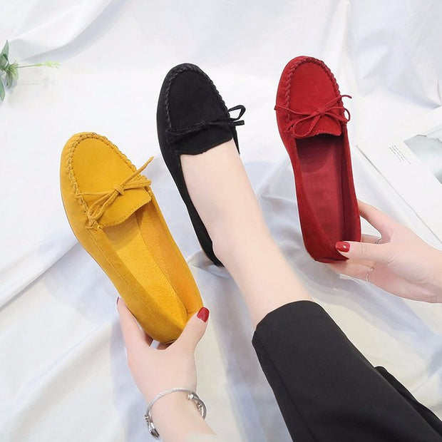 Damen Mokassins mit eleganter Ziernaht und weichem Veloursleder W&W