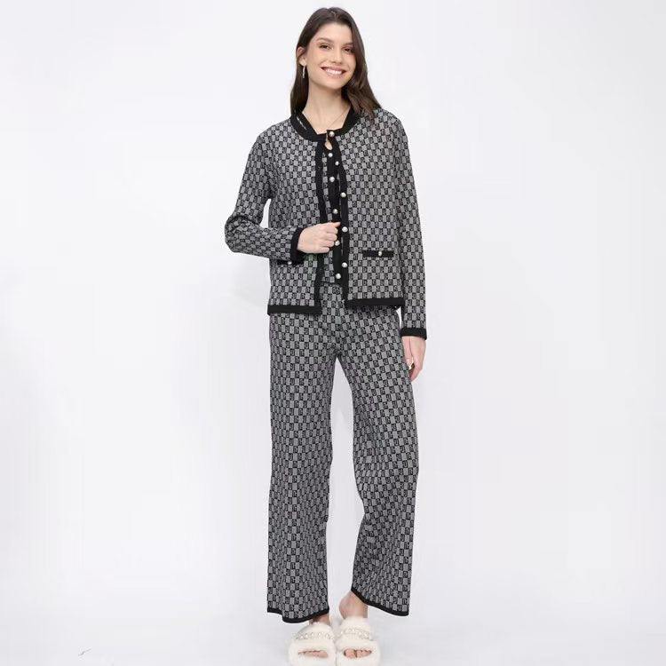 Damen Pyjama-Set mit modernem Karomuster und durchgehender Knopfleiste WW