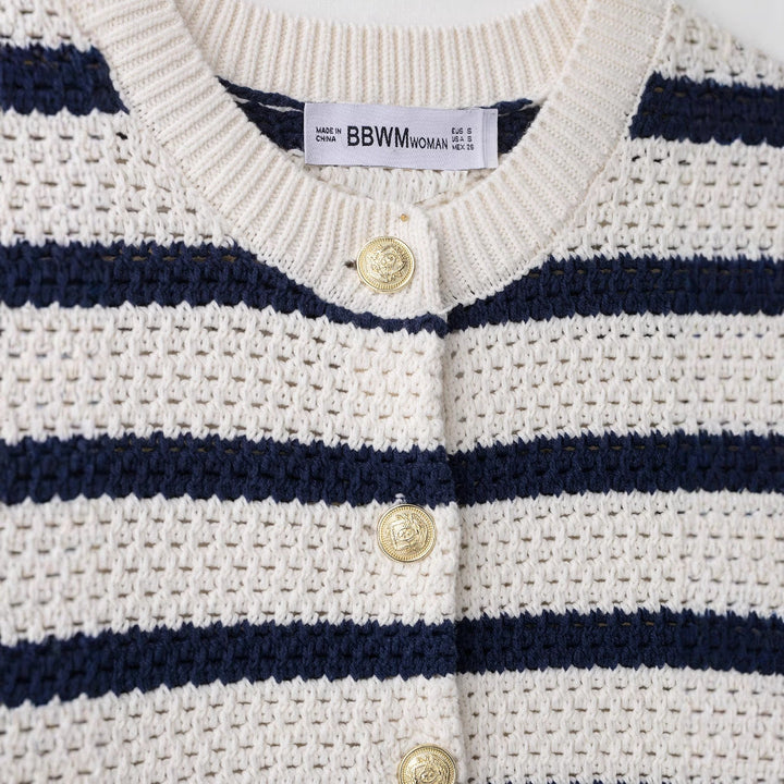 Damen Kurzarm-Strickjacke mit auffälligem Streifenmuster und zeitlosem Design W&W Mode